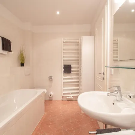 아파트 Brise Jasmin App 03 *